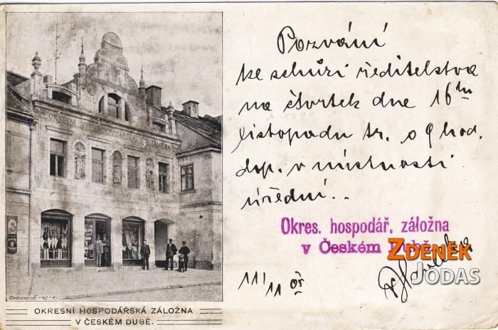 Budova okresní hospodářské záložny na náměstí čp. 11/I. Záložna dům koupila v roce 1901 a přestavěla do této podoby. Dům se zřítil 30. června 1936. Na jeho parcele a parcele sousedního domu byla v roce 1937 postavena její nová budova podle návrhu architekta Františka Zejdla. Dnes pošta.