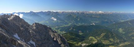 Rakousko, alpské panorama od horní stanice lanovky na Dachstein