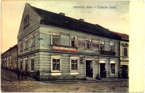 Hostinec Václava Havla s tanečním sálem.Později městské kino.