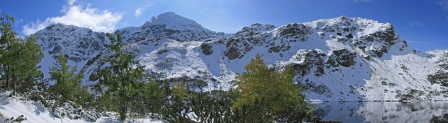 Roháče, Roháčské pleso, vlevo Ostrý Roháč.